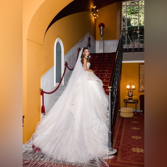 The Atelier by Jimmy Choo Wedding Gown & Veil Custom Made - Picture 5 of 10